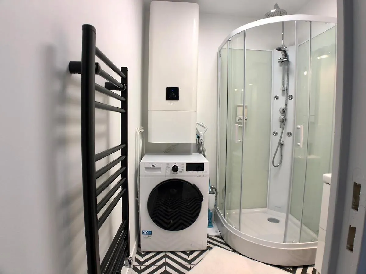 Superbe Appartement Renove Et Tout Confort A Brest 0*,  France