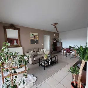 https://gerland-t2-standing-balcon-parking-prive-souterrain.hotels-rhonealpes.com